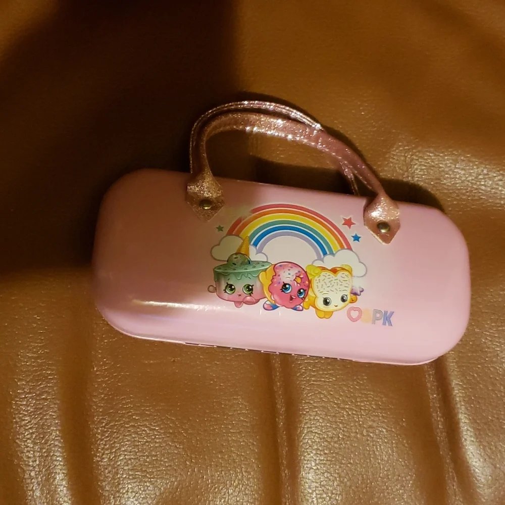 Girls PK Fashion Sunglasses with carring case NWT